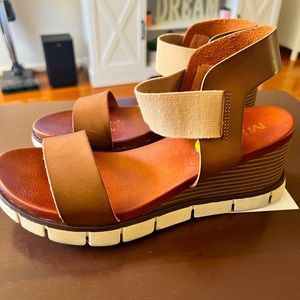 Brown Wedge sandals